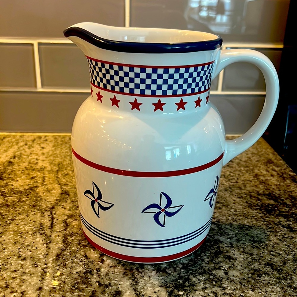 Princess House Exclusive “Country Fair” Pitcher